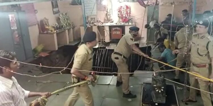 इन्दोर मन्दिर दुर्घटनाः ३६ जनाको मृत्यु, मन्दिर प्रशासनविरुद्ध मुद्दा दर्ता