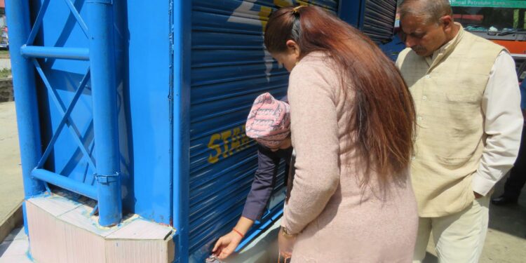 साढे आठलाख रूपियाँ जरिवाना, १९ सय लिटर पेट्रोल नष्ट