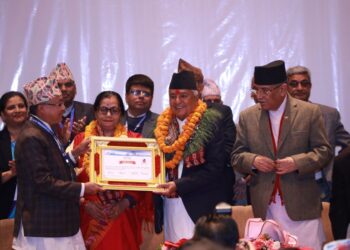 नवनिर्वाचित राष्ट्रपति पौडेललाई प्रमाणपत्र प्रदान