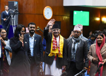 प्रधानमन्त्री प्रचण्डलाई विश्वासको मत