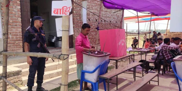 बारा २ मा ५० प्रतिशत बढी मतदान