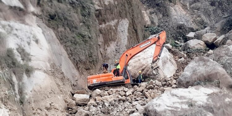 दैनिक नौ घण्टा सिद्धार्थ राजमार्ग  बन्द हुने
