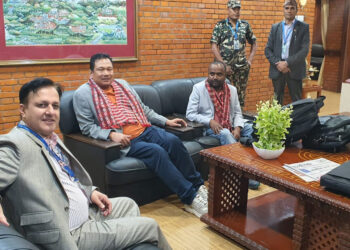 सामान्य मन्त्री मोदी स्वदेश फिर्ता