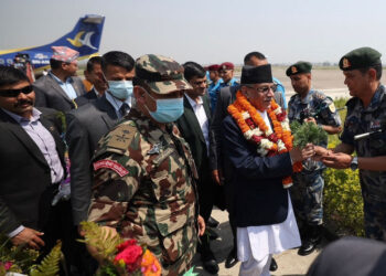 प्रधानमन्त्री प्रचण्ड धनगढीमा