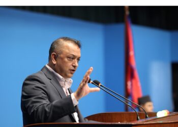 नीति तथा कार्यक्रम सरकारको विज्ञापन गर्ने अस्त्र मात्र हो : गगन थापा