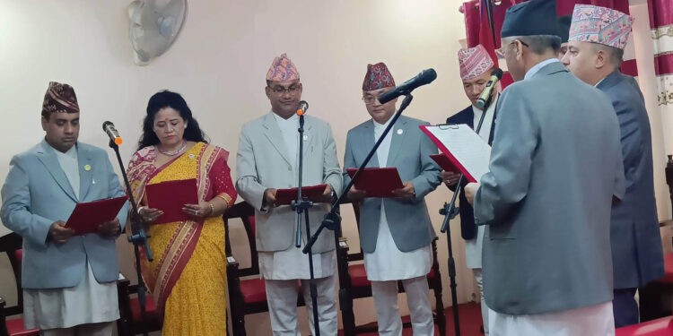 बागमतीका नव नियुक्त मन्त्रीहरुले लिए शपथ