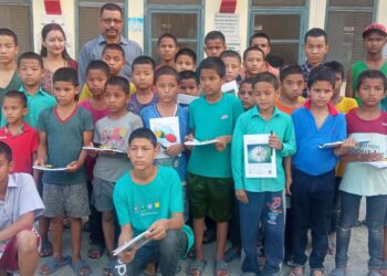 जन्मदिनमा बालगृहका बेसाहरा बालकहरुलाई स्टेस्नरी