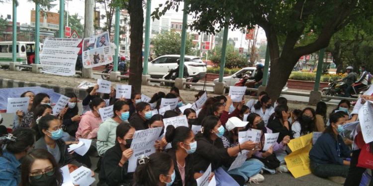 स्वास्थ्यकर्मीमाथि अपमान गर्नेमाथि कारबाही गर्न स्वास्थ्यकर्मी महासंघको माघ