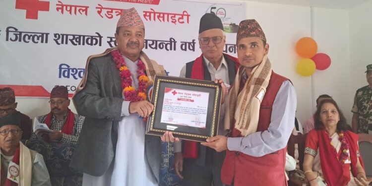 गोरखापत्रकर्मी पौडेल सम्मानित