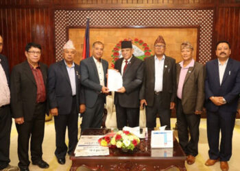 व्यावसायिक अधिकार स्थापित गर्न सरकार प्रतिबद्ध : प्रधानमन्त्री प्रचण्ड