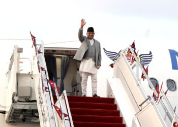 भारत भ्रमण सकेर स्वदेश फर्किए प्रधानमन्त्री दाहाल