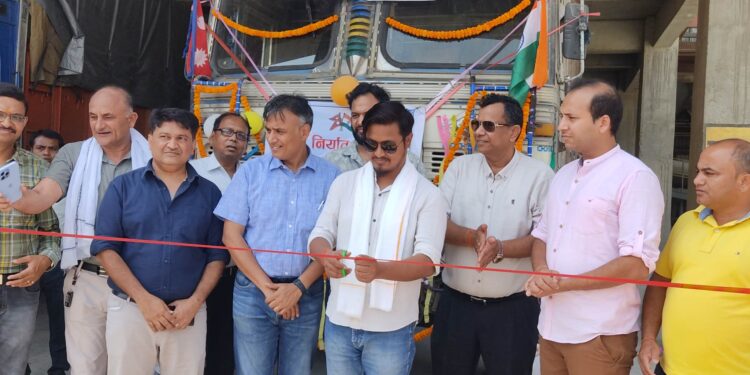 कपिलबस्तुको बालाजी सिमेन्टद्वारा भारत निर्यात सुरु