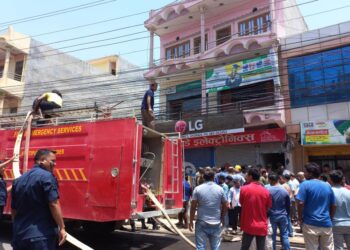 गोदाममा आगलागी हुँदा लाखौँको क्षति
