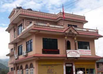 मन्दिरको भग्नावशेषमा मूर्ति फेला