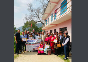 उत्कृष्ट विद्यार्थी र शिक्षक सम्मानित