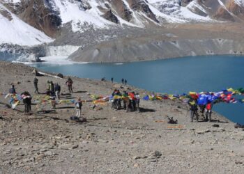 तिलिचो ताल क्षेत्रबाट १५० किलो फोहोर सङ्कलन