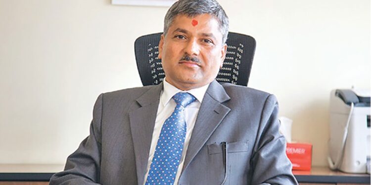 बजेटले लिएको लक्ष्य कार्यान्वयन गर्ने गरी मौद्रिक नीति आउँछ : गभर्नर अधिकारी
