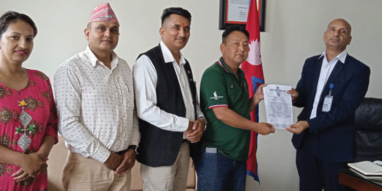 एयरपोर्टको पार्किङ शुल्क घटाउन माग