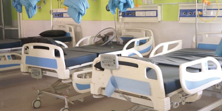 बर्दिया अस्पतालको दुर्दशा : उपकरण छन्, उपचार छैन