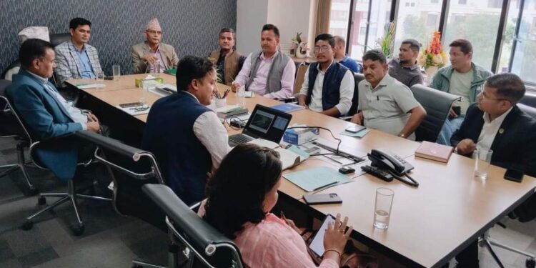 सांसदद्वारा वेतन कर्णाली आयोजनाको प्रगति माग