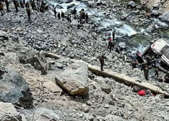 भारतीय सेनाको गाडी दुर्घटना, ९ सैनिकको मृत्यु