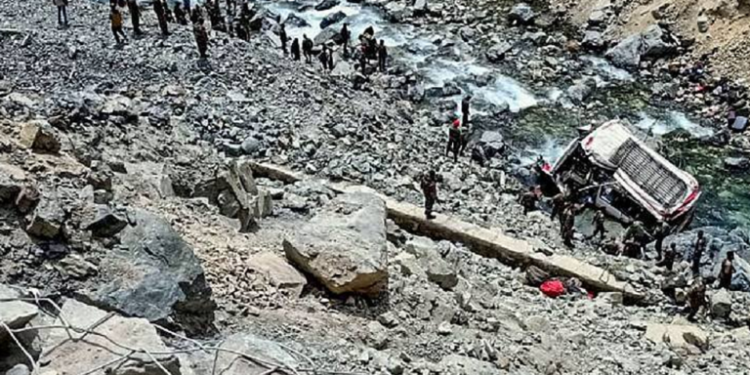 भारतीय सेनाको गाडी दुर्घटना, ९ सैनिकको मृत्यु