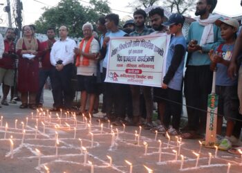 क्रिकेट टोलीको जितको कामना गर्दै दिप प्रज्जवल