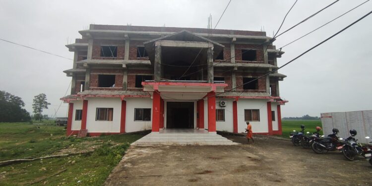 हजार बढीले गराए आँखाको उपचार