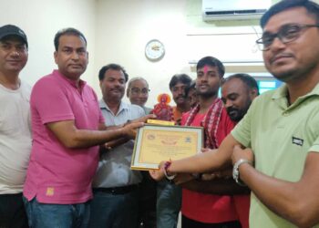 रजत पदक जितेका अभयलाई वडाकाे सम्मान