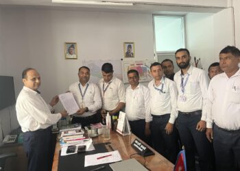 स्थानिय तहका कर्मचारीद्वारा प्रधानमन्त्रीलाई ज्ञापन