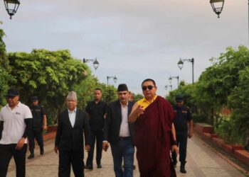 पूर्व प्रधानमन्त्री नेपालद्वारा लुम्बिनीको भ्रमण