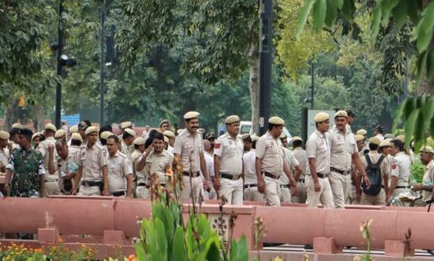 भारतीय पत्रकारहरूको घरमा दिल्ली प्रहरीको छापा