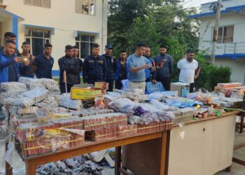 अबैधरुपमा नेपाल भित्राइएको विष्पोटक पदार्थ बरामद गरी नष्ट