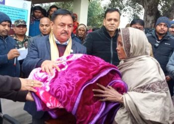 जाडो बढेपछि यशोधरा गाउपालिकाका ४ सय ८० बिपन्नलाई न्यानो कम्मल