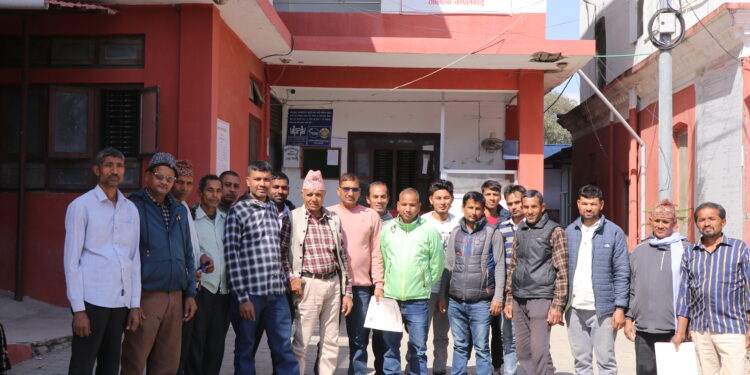 किसानहरुको विगत ६ महिना देखि दुग्ध नविकेपछि चिन्तित