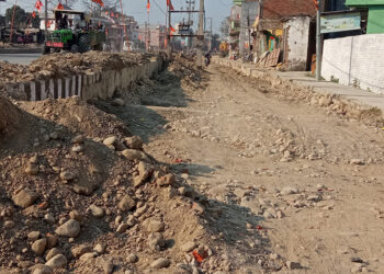 सडक निर्माणको काम अलपत्र: बढ्यो दुर्घटनाको जोखिम