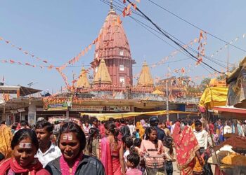 कपिलवस्तुको ताम्रेश्वर महादेव मंदीरमा भक्तजनहरुको घुईचो