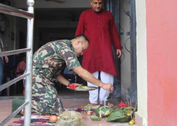 सर्पदंश उपचार केन्द्रमा नाग पंचमीमा सर्पको गरियो पुजा
