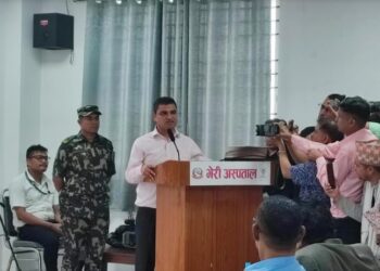 अस्पतालमा बिरामीको लाइन हटाउने उपायको खोजी गर्दैछौं : मन्त्री पौडेल