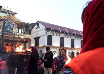 पशुपतिलगायतका शिव मन्दिरहरूमा बिहानैदेखि चहलपहल