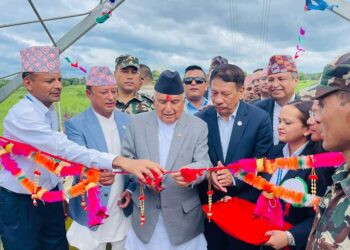 राष्ट्रपति पाैडेलद्वारा झोलुङ्गे पुलको उद्घाटन
