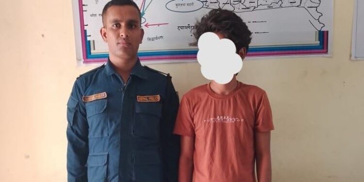 भरुवा बन्दुक लिई मानिसलाई धम्काउने प्रहरी नियन्त्रणमा