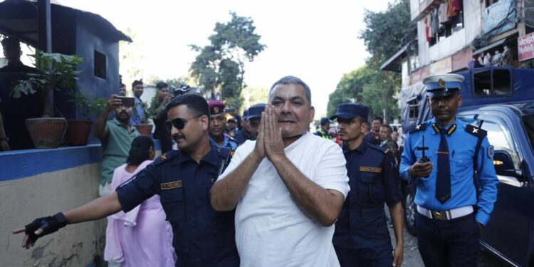 मेडिकल व्यावसायी दुर्गा प्रसाईं पक्राउ