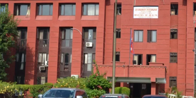 सुर्तीजन्य पदार्थको प्याकेटका सबै भागमा चेतावनी मूलक सामग्री छाप्नुपर्ने निर्देशिका स्वीकृत