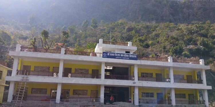 नौ वर्षपछि बन्यो विद्यालय भवन
