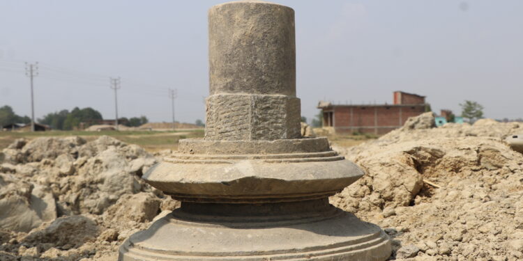 निग्लिहवामा अर्घसहितको शिवलिङ्ग फेला