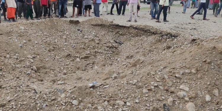 तौलिहवा जितपुर सडक खण्डको पचेहरामा बम विष्फोट