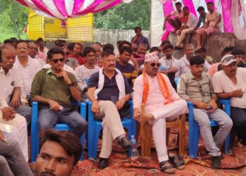 कांग्रेसभित्र विवाद: पार्टी कार्यालयमा ताला र रिले अनसन