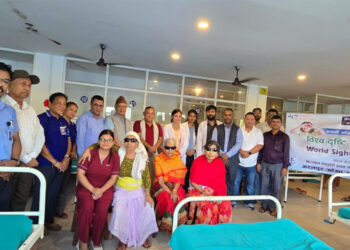 विश्व दृष्टि दिवसमा तीन वृद्धाको निःशुल्क आँखाको शल्यक्रिया