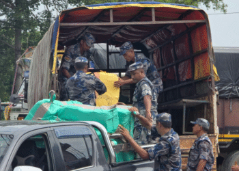 कपिलवस्तुको चन्द्रौटामा अवैध कपडा बरामद